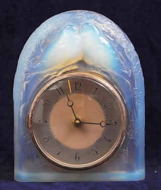 R. Lalique Deux Colombes Mantel Clock