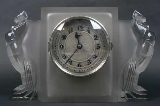 R. Lalique Deux Coqs Clock