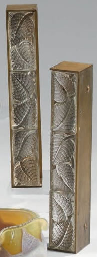 Rene Lalique Sconce Deux Feuilles Charmes