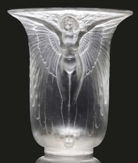 Rene Lalique Cire Perdue Vase Deux Figures Femmes Ailees