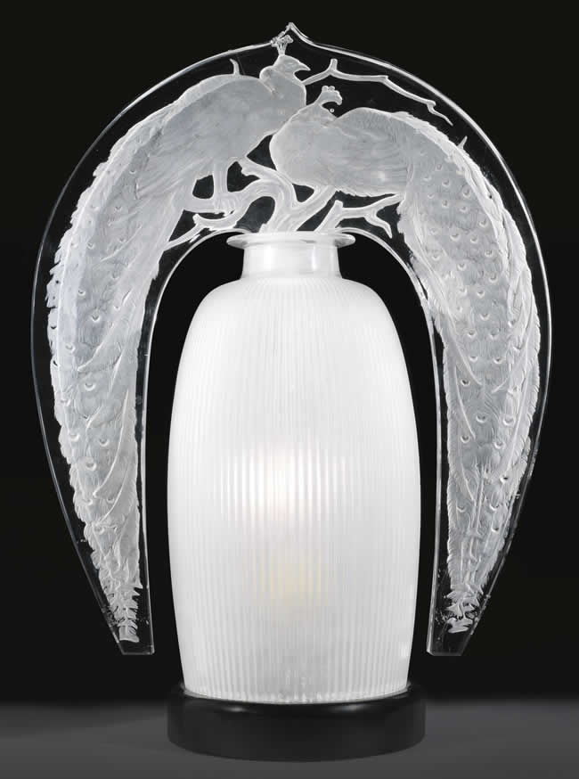 R. Lalique Deux Paons Lamp