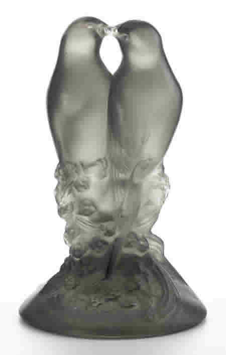 R. Lalique Deux Tourterelles Paperweight