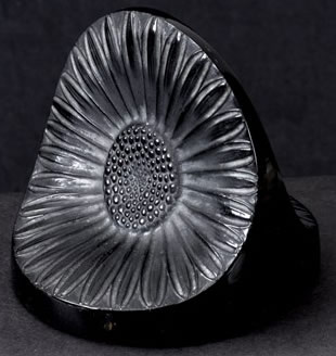 Rene Lalique Paperweight Double Marguerite