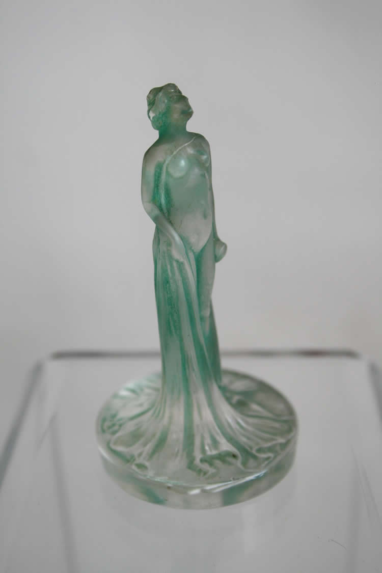 Rene Lalique Drapee Statuette Seal