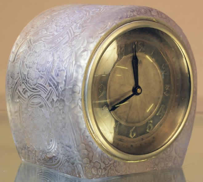 R. Lalique Eglantine Clock