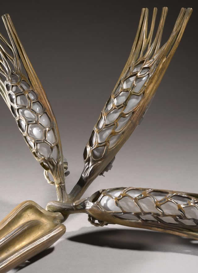 R. Lalique Epis De Ble Sconce