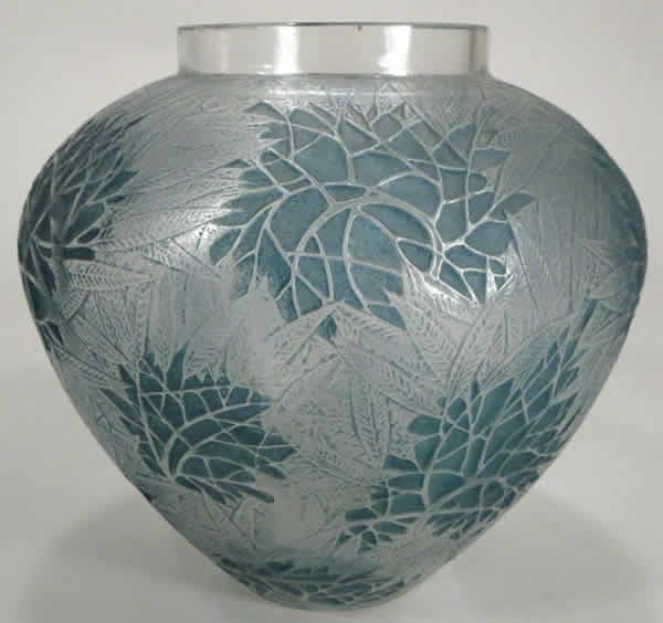 R. Lalique Esterel Vase