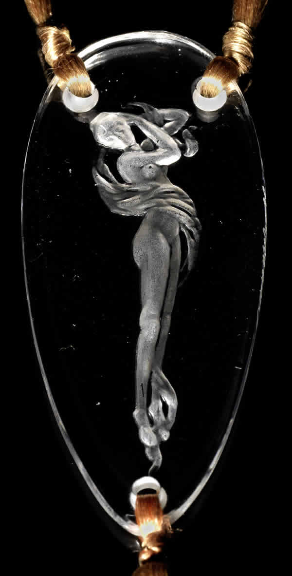 Rene Lalique Figurine Echarpe De Face Pendant