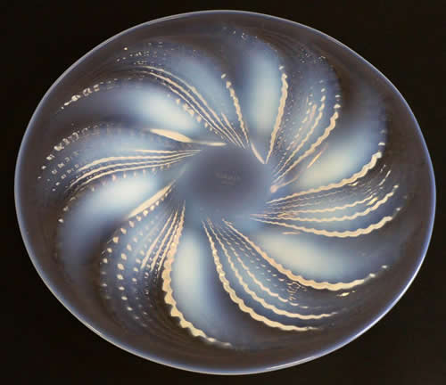 R. Lalique Fleurons Plate