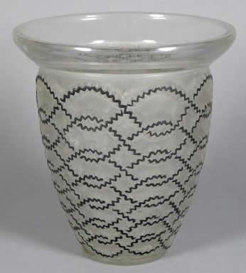 R. Lalique Guirlandes Vase