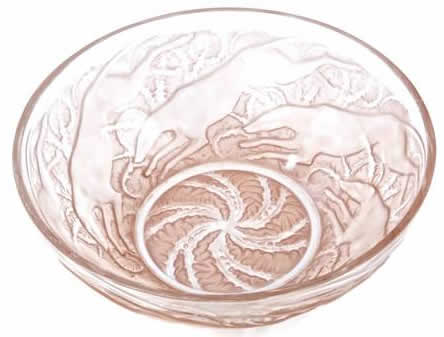 R. Lalique Hounds Bowl