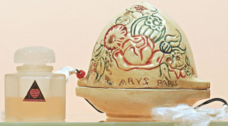 R. Lalique Chrysanthemes Perfume Bottle