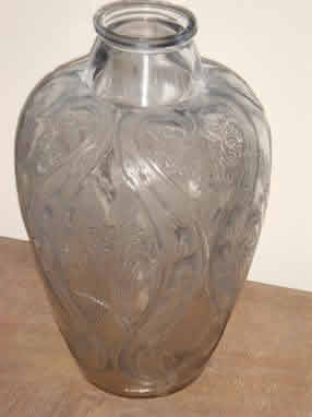 R. Lalique Lezards Et Bluets Vase