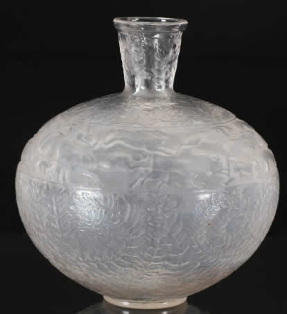 R. Lalique Lievres Vase
