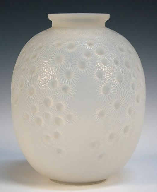 Rene Lalique Marguerites Vase