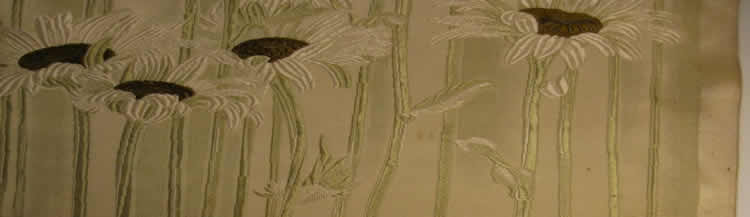 R. Lalique Marguerites Table Runner