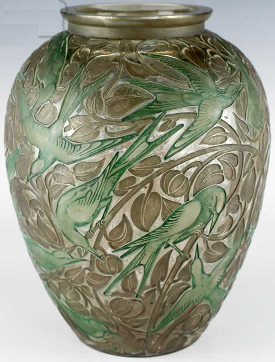 R. Lalique Martin Pecheurs Vase