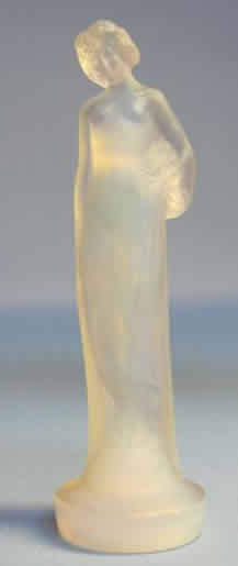 R. Lalique Moyenne Nue Statue