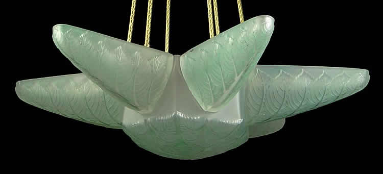 R. Lalique Nosietier Chandelier