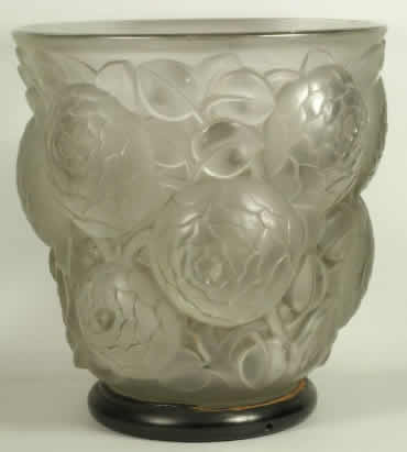 R. Lalique Oran Vase