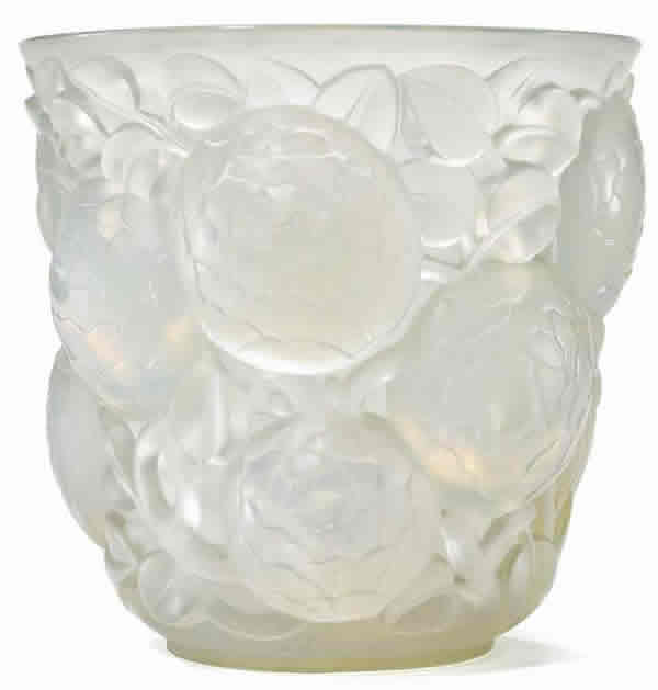 R. Lalique Oran Vase