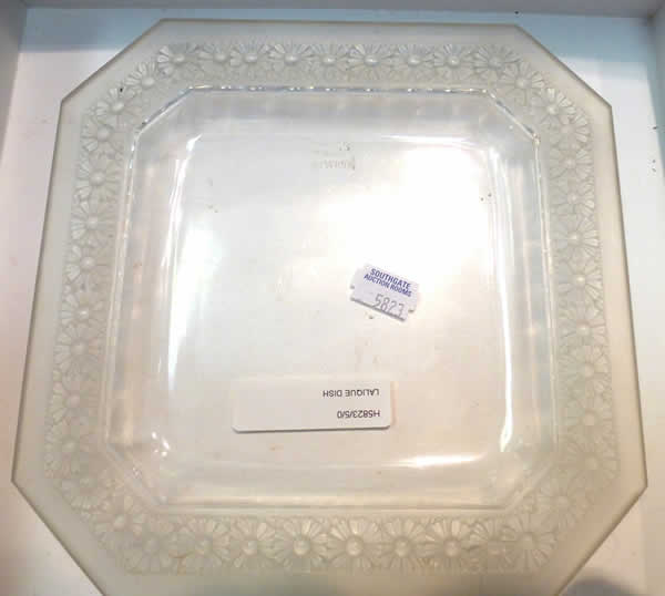 R. Lalique Paquerettes Plate