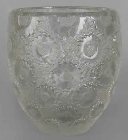 R. Lalique Paquerettes Vase