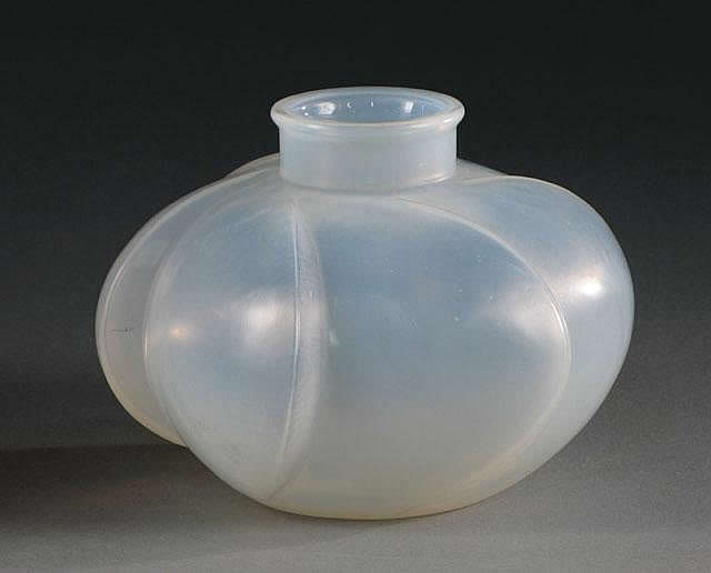 R. Lalique Perigord Vase