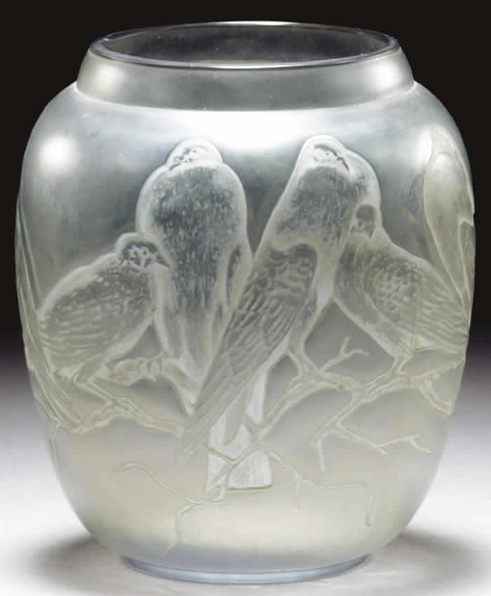 Rene Lalique Pigeons Vase