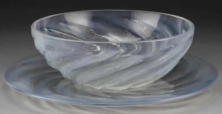 R. Lalique Poissons Bowl and Plate Set