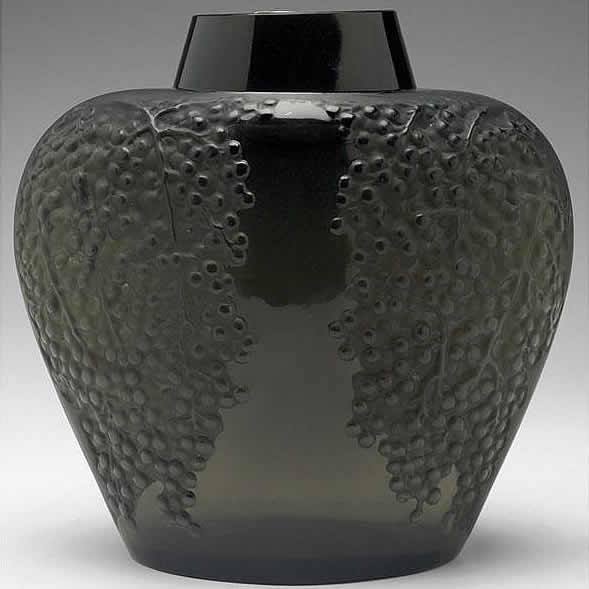 Rene Lalique Poivre Vase