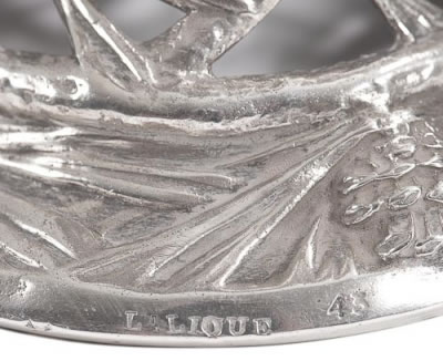 R. Lalique Pommes De Pin Chalice