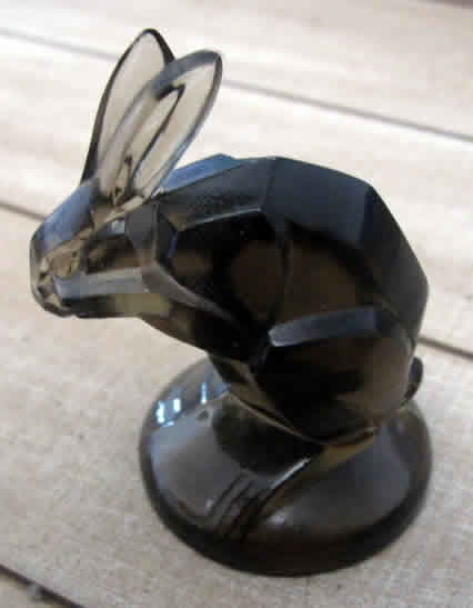 Rene Lalique  Rabbit Cachet 