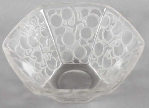 R. Lalique Raisins Six Pans Bowl