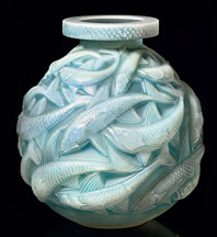R. Lalique Salmonides Vase
