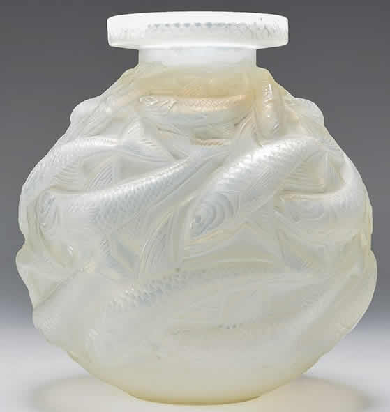 R. Lalique Salmonides Vase