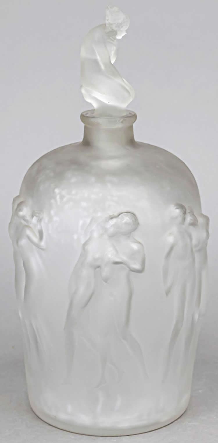 Rene Lalique Vase Douze Figurines Avec Bouchon Figurine