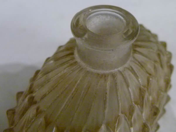 R. Lalique Amelie Perfume Bottle 3 of 3
