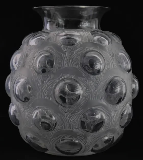 R. Lalique Antilopes Vase