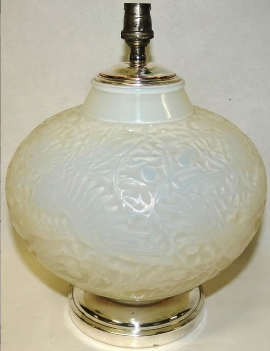 R. Lalique Aras Vase Lamp