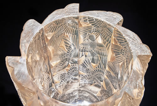 R. Lalique Bali Vase 3 of 3