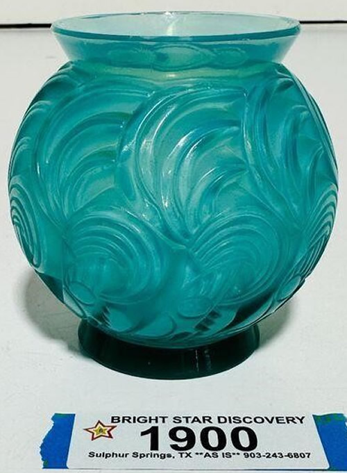 R. Lalique Bresse Vase