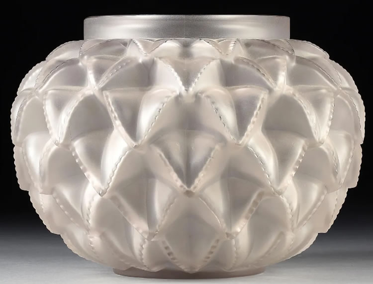 R. Lalique Languedoc Vase