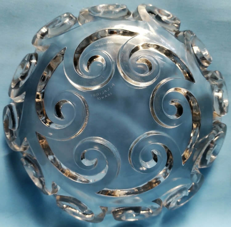 R. Lalique Cardamine Bowl 3 of 3