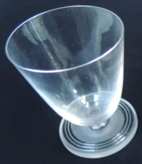 R. Lalique Chablis Champagne Glass 4 of 4