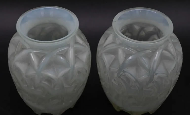 R. Lalique Chamois Vase 2 of 2