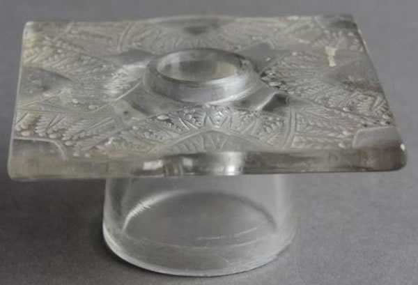 R. Lalique Chantilly Candleholder