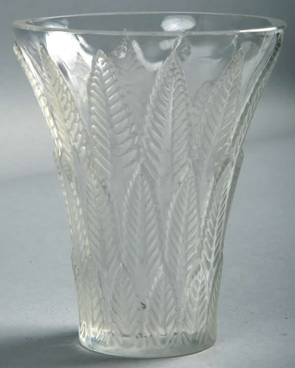 R. Lalique Chataignier Vase
