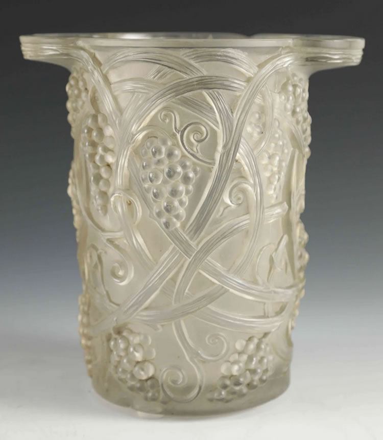 R. Lalique Clos Sainte-Odile Ice Bucket 3 of 3