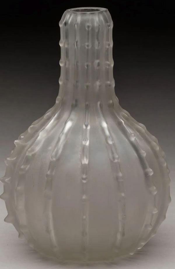 Rene Lalique Vase Dentele